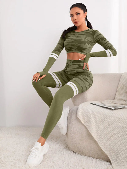 Seamless Camo Long Sleeve Cropped Top high Waist, Two-piece Set