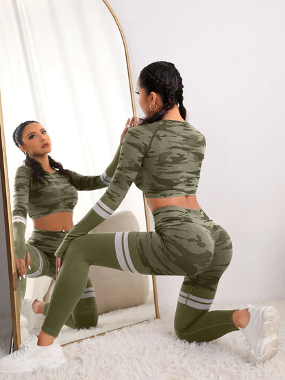 Seamless Camo Long Sleeve Cropped Top high Waist, Two-piece Set