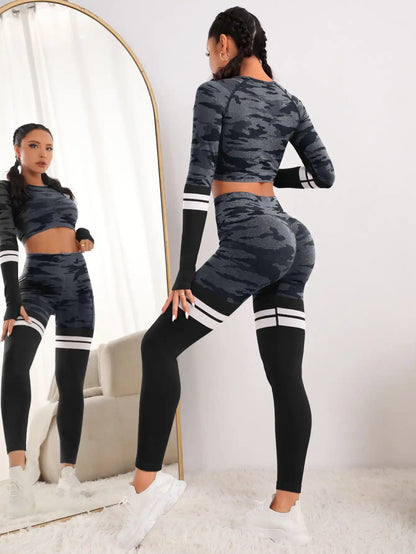 Seamless Camo Long Sleeve Cropped Top high Waist, Two-piece Set