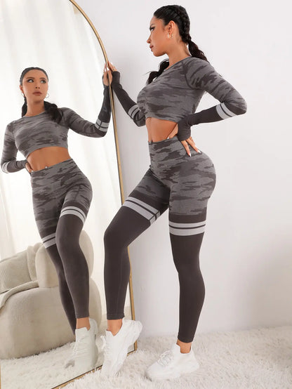 Seamless Camo Long Sleeve Cropped Top high Waist, Two-piece Set