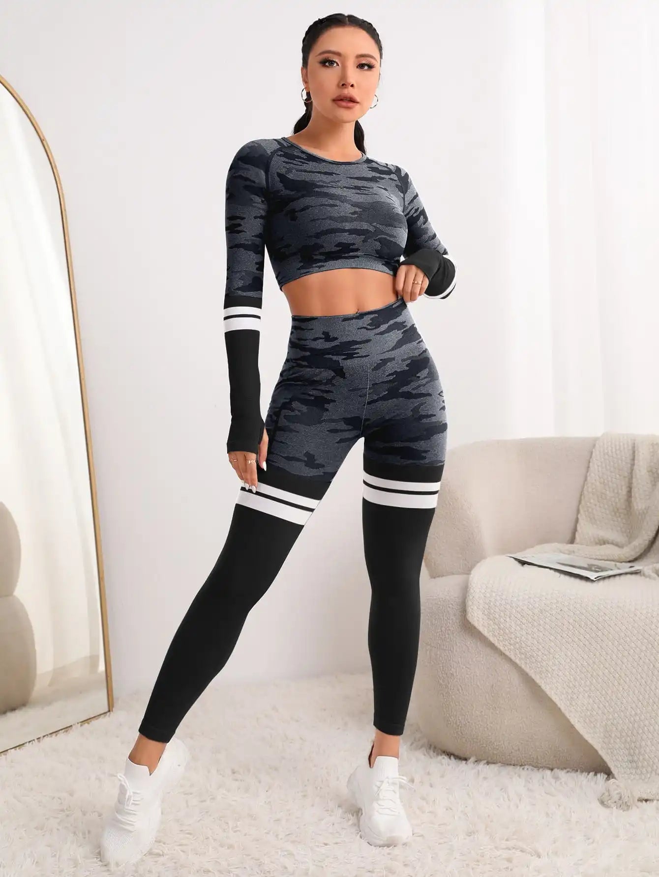 Seamless Camo Long Sleeve Cropped Top high Waist, Two-piece Set