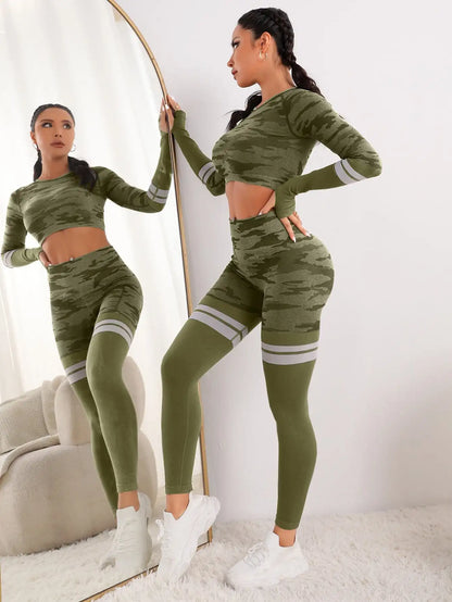 Seamless Camo Long Sleeve Cropped Top high Waist, Two-piece Set