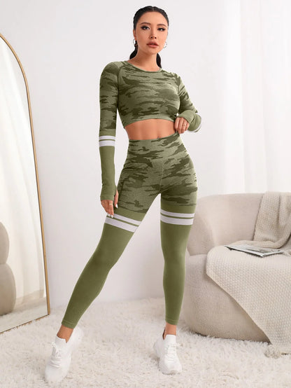 Seamless Camo Long Sleeve Cropped Top high Waist, Two-piece Set