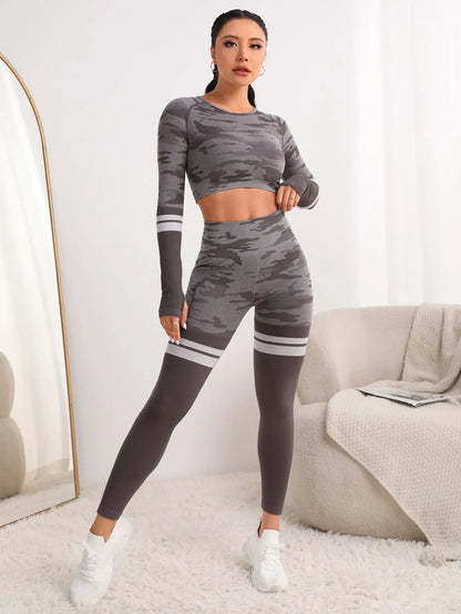 Seamless Camo Long Sleeve Cropped Top high Waist, Two-piece Set