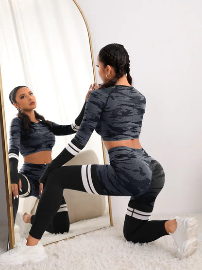 Seamless Camo Long Sleeve Cropped Top high Waist, Two-piece Set